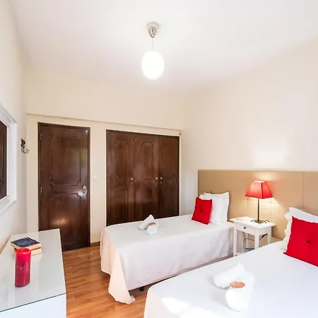 Holiday Home Santa Eulalia With Private Pool * Αλμπουφέιρα